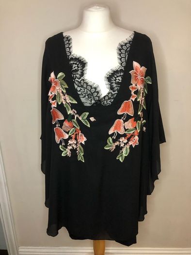 Black floral blouse (4XL)