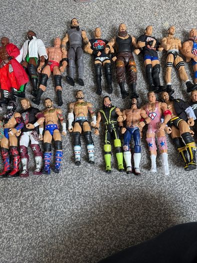 wrestling figures