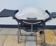 Weber Q200