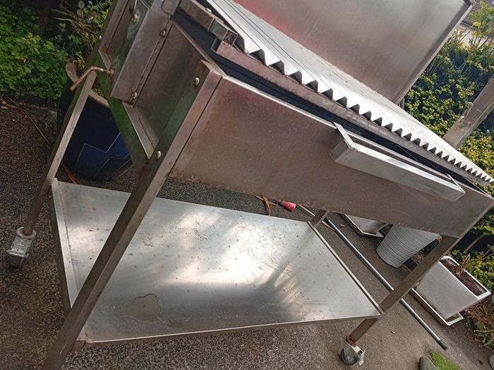 large catering barbeque Ideal for the summer can cook a lot of food at the same time