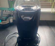 Electric popcorn maker