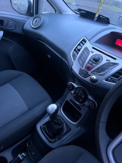 2010 Ford Fiesta