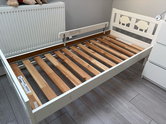 Kids bed