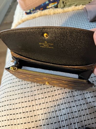 Louise Vuitton Wallet