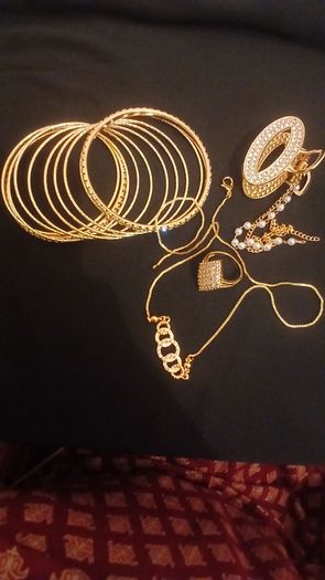 bangles