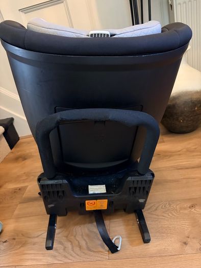 Rotating car seat 0-18kg Mountain Buggy Safe Rotate