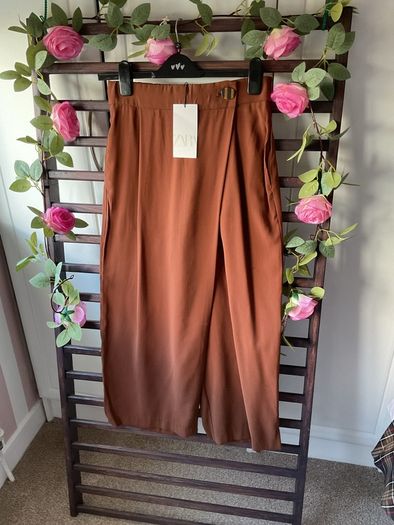 trousers Bnwt Zara wrap over front trousers size small rust brown shade