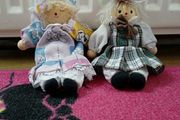 2 little dolls