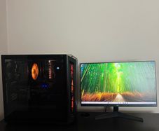 Gaming PC Setup - Ryzen 5 3600, RX 5700 8GB, 16GB RAM, 2.5TB, 24in 144Hz Monitor