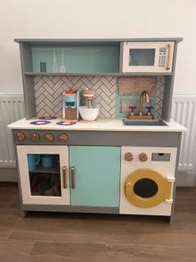 Toy Kitchen
