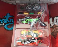 Skateboards Skate Park Finger Skateboard Ramp Half Pipe Set