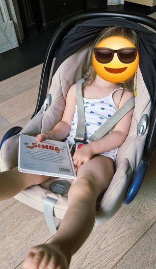 Car seat: Maxi cosy with Isofix base