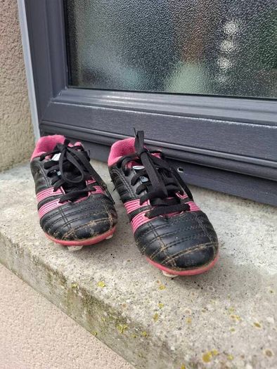 Umbro girl's football boots. Size junior 11