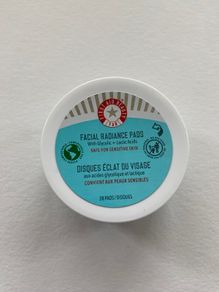 First aid beauty facial radiance pads