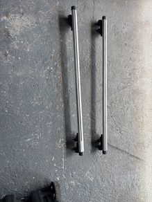 Roof bars fit a Skoda Superb 2013