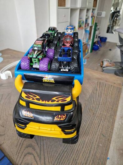 Hot Wheels Monster Trucks