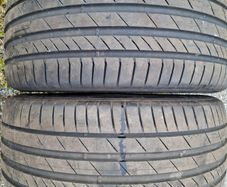 2x 285/45/20 Kumho