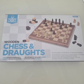 Wooden cheess/draughts brand new never used only open the box