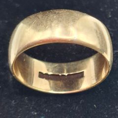 Vintage 9ct  gold wedding band