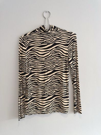 Pre Owned F&F Long Sleeve Tee