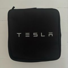 Tesla Model 3 - EU Plug