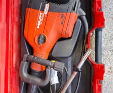 Hilti Breaker