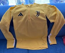 adidas juventus yellow
