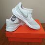 New Girls Nike trainers size 1uk Image 3