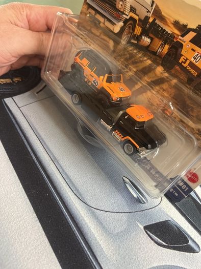 Hot wheels Team Transport Toyota FJ Cruiser with Horizon Hauler #81