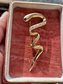 Vintage Gold Toned Brooch