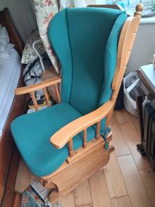 Rocking/glider nursing chair