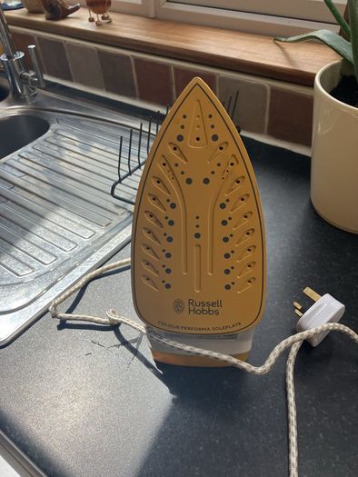 steam iron Russel Hobbs