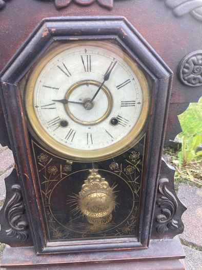 1900s gingerbread clock postage extra