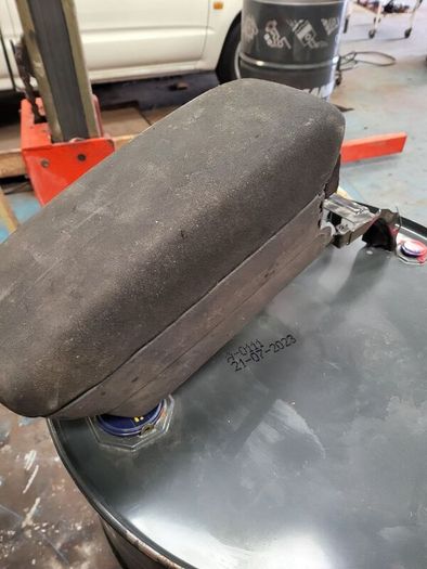Avensis Arm rest