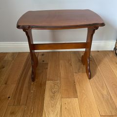 table/stand