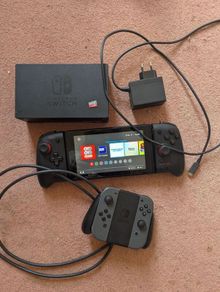 Nintendo Switch V2 Custom Firmware (CFW) + Hori Split Pad Pro + Dock & Accessories