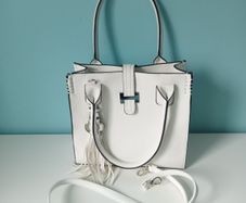 White shoulder bag