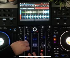 Denon Prime 4+ DJ Controller + Decksaver