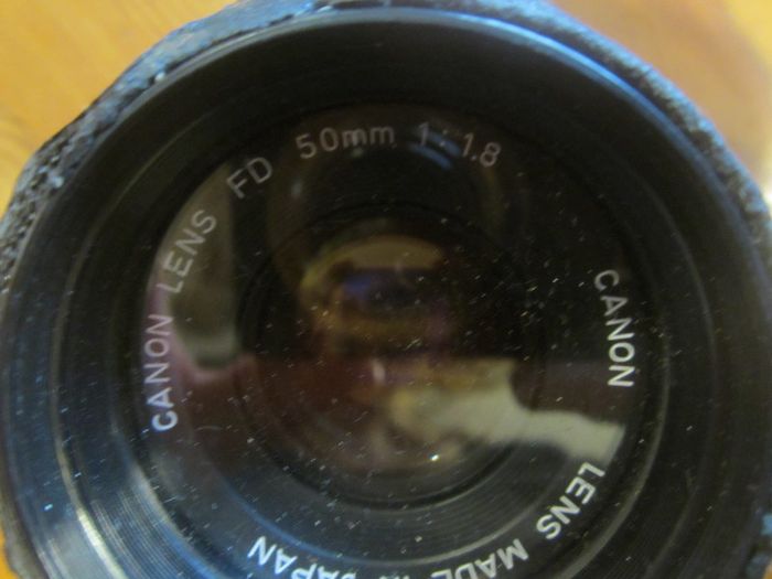 CANON  T70 plus accessories