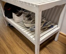 White wooden shoe rack / storage bench available for free.