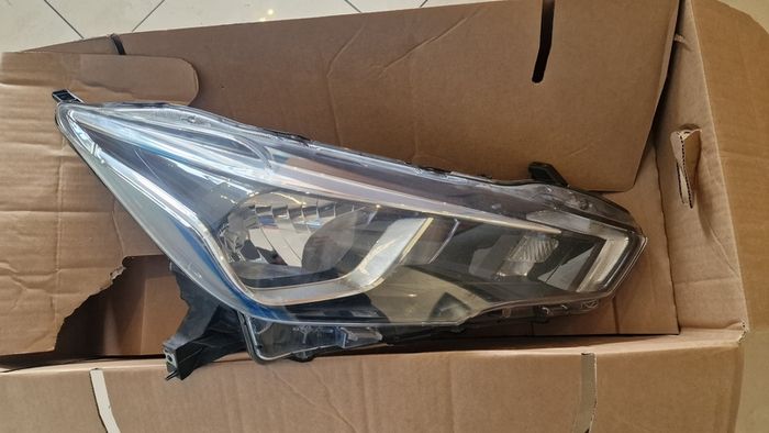 Micra 5 Right Headlight 2019