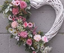 White wicker heart wreath
