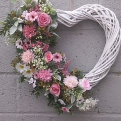 White wicker heart wreath