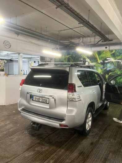 Toyota Land Cruiser 2011