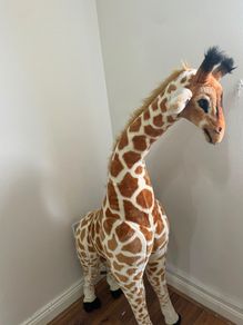 giraffe soft toy