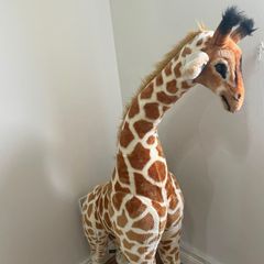giraffe soft toy