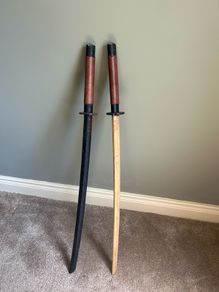 bokken x2 - Wooden training swords