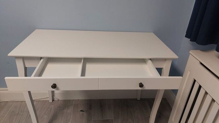 Pretty white desk from Jysk