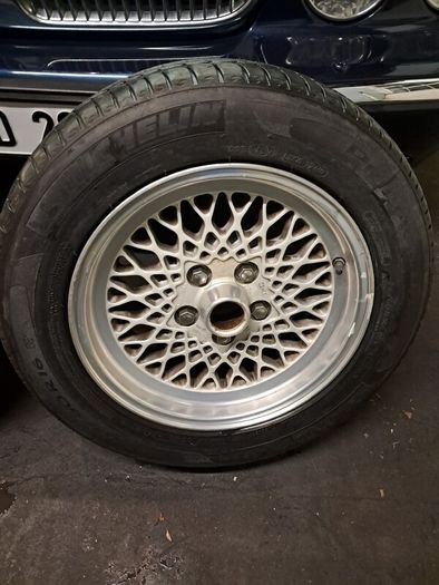 Jaguar/Daimler 16inch x7J Lattice Wheels XJ, XJS, XJ40 & X300