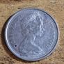 Great Britain UK 1971 5 New Pence Elizabeth II Coin - free standard postage Image 2